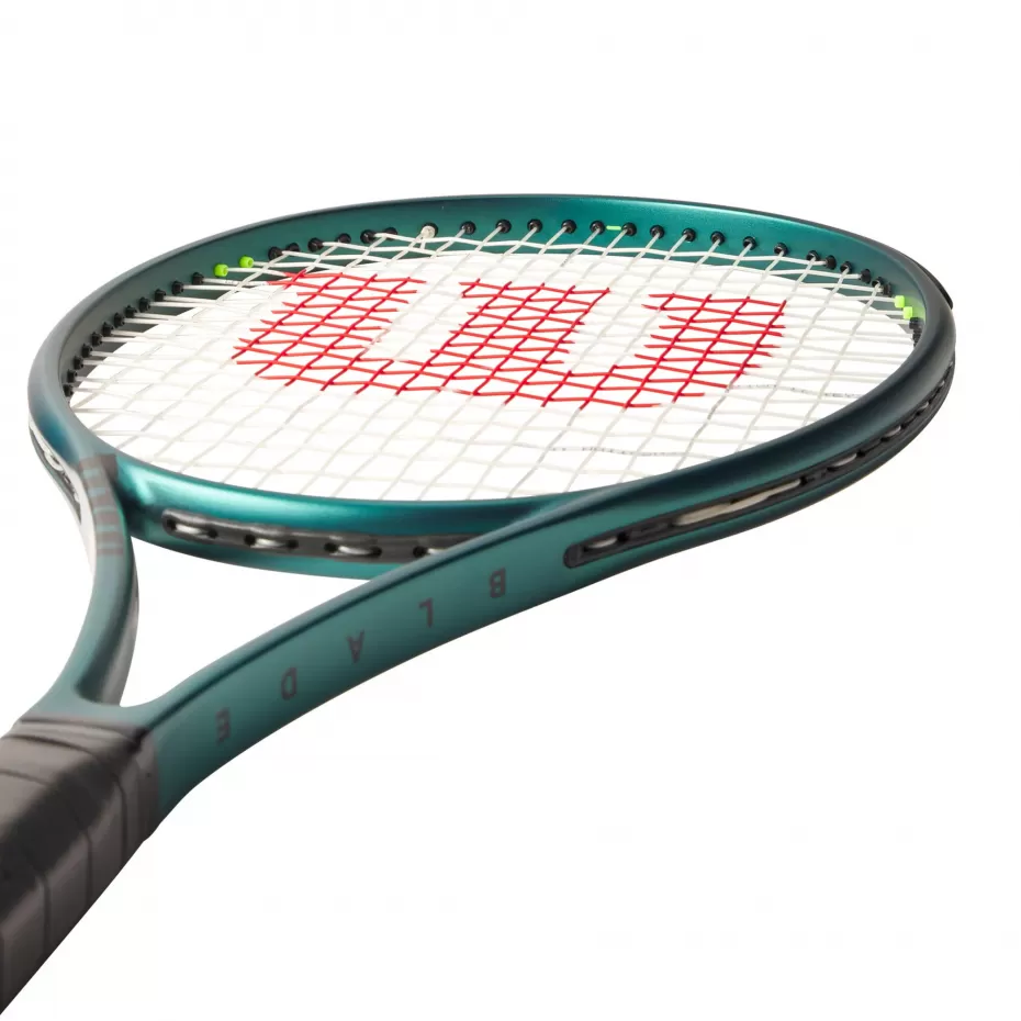 Wilson Blade 98 18X20 V9.0 WR149911